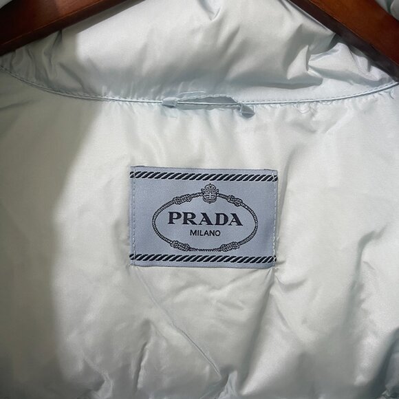 Prada Re-Nylon Cropped Convertible Puffer Jacket - Picture 12 of 12